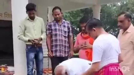 लुण्ड्रा: सरगुजा सांसद चिंतामणि महाराज ने लमगांव के हनुमान मंदिर परिसर में सांसद निधि से ₹12 लाख की शेड निर्माण का भूमि पूजन किया