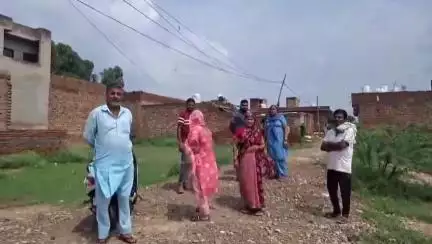 ਕੋਟਕਪੂਰਾ: ਦੇਸਰਾਜ ਬਸਤੀ ਵਿਖੇ ਮੁੱਢਲੀ ਸਹੂਲਤਾਂ ਦੀ ਘਾਟ ਕਾਰਨ ਮੁਹੱਲਾ ਨਿਵਾਸੀ ਹੋਏ ਪ੍ਰੇਸ਼ਾਨ, ਧਿਆਨ ਦੇਵੇ ਪ੍ਰਸ਼ਾਸਨ ਅਤੇ ਸਰਕਾਰ #jansamasya