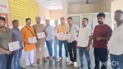 नानपारा: चर्दा सामुदायिक स्वास्थ्य केंद्र में रक्तदान शिविर का आयोजन, दर्जनों लोगों ने स्वेच्छा से किया रक्तदान