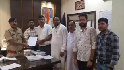 जांजगीर: विधायक गुरु खुशवंत साहेब पर हमले के खिलाफ सतनाम सेना जांजगीर ने जताया विरोध, SP को सौंपा ज्ञापन
