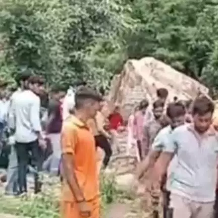 थानागाजी: नलदेश्वर के कुंड में डूबने से अलवर निवासी युवक की हुई मौत, एसडीआरएफ की टीम ने काफी मशक्कत से शव को निकाला