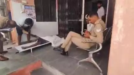 बुढ़ाना: बुढ़ाना तहसील क्षेत्र के गांव बिटावदा के जंगल में पशुओं की डेरी में 29 वर्षीय कमल पुत्र मच्छु पासवान की हुई दर्दनाक मौत
