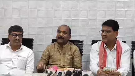 मनेंद्रगढ़ में कांग्रेस ने बिजली दर वृद्धि पर किया हल्ला बोल, कहा- भाजपा सरकार जनता की जेब में कर रही डकैती