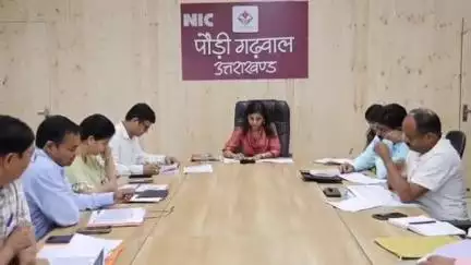 पौड़ी: स्प्रिंग एंड रिजुवनेशन अथॉरिटी (सारा) व कैच द रेन की बैठक में डीएम ने अधिकारियों को दिए आवश्यक निर्देश