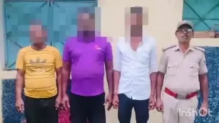 रामपुर: करमचट थाना की पुलिस ने शराब पीने के मामले में अलग-अलग जगहों से 3 लोगों को किया गिरफ्तार