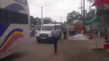 परभणी: धावत्या बस मध्ये तरुणीची प्रसूती,देवनांद्रा शिवारात फेकले मृत अर्भक, परभणीत घेतले दोघांना ताब्यात