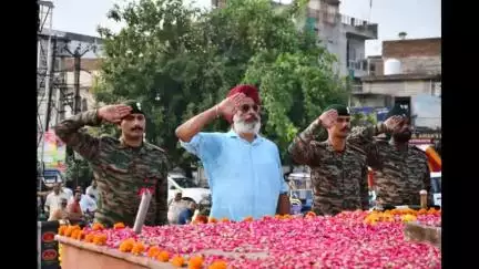 चहल चौक पर भारतीय सेना ने स्वर्गीय मेजर एचएस चहल को श्रद्धांजलि दी