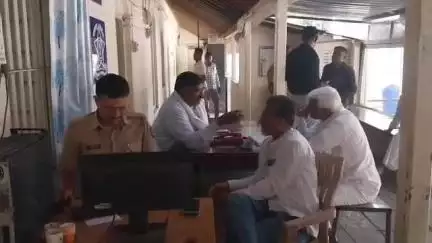 चोपडा: नावरे या गावातून घराबाहेर लावलेली ७० हजार रुपये किमतीची पल्सर मोटरसायकल चोरी, यावल पोलीस ठाण्यात गुन्हा दाखल