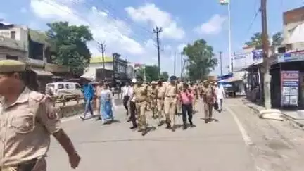 बुढ़ाना: बुढ़ाना कस्बे के मुख्य मार्ग पर कावड़ यात्रा के मद्देनज़र डीएम व एसएसपी ने पैदल गश्त की, सुरक्षा का लिया जायजा