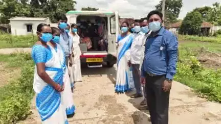 ములుగు: కొండాయి గ్రామంలో 'టీబీ ముక్త్ అభ్యన్' కార్యక్రమం నిర్వహించిన వైద్య సిబ్బంది