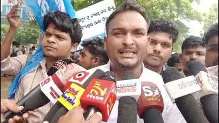 ଜଗତସିଂହପୁର: ସୌମ୍ୟାଶ୍ରୀ ବିଶି ଆତ୍ମାହୁତି ପ୍ରତିବାଦରେ ତୀର୍ତ୍ତୋଲ କଲେଜ ସମ୍ମୁଖରେ ଯୁବଛାତ୍ର କଂଗ୍ରେସ ପକ୍ଷରୁ ବିକ୍ଷୋଭ,ପ୍ରତିକ୍ରିୟା ରକହିଲେ ସାଫି ଆଜମ