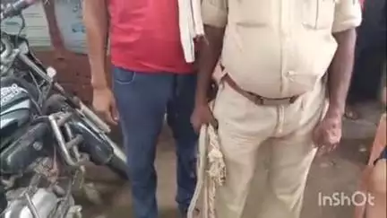 बड़हरा: मौजमपुर गांव के पास 66 पीस केन बियर के साथ तस्कर को सिन्हा पुलिस ने किया गिरफ्तार