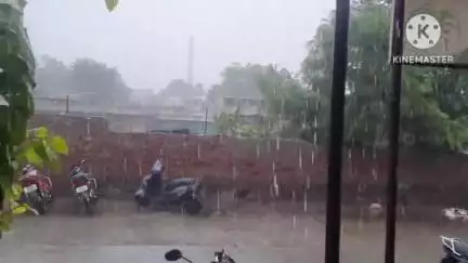 नोहर: नोहर क्षेत्र के आसपास के इलाकों में मंगलवार को हुई बारिश से मौसम हुआ सुहावना