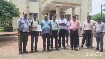 विदिशा नगर: साईं फॉर्चून कॉलोनी के रहवासियों ने कलेक्टर को सौंपा ज्ञापन, मूलभूत सुविधाएं न देने की कॉलोनाइजर की शिकायत