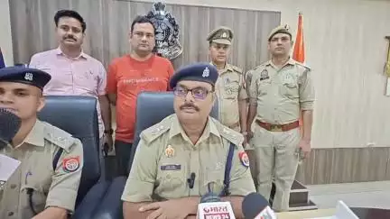 कासगंज: जिले में महिला एसपी की आवाज निकालकर साइबर ठगी करने वाले युवक को गिरफ्तार किया गया, एएसपी राजेश भारती ने दी जानकारी