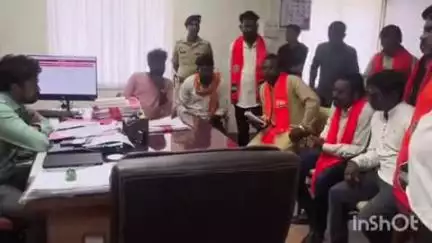 हिंगणघाट: जंगली जनावरांपासून शेतकऱ्यांचे नुकसान टाळण्यासाठी तातडीने उपाययोजना करावी, मनसेचे उपविभागीय अधिकाऱ्यांना निवेदन