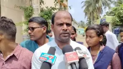 ବ୍ରହ୍ମଗିରି: FM କଲେଜ ଛାତ୍ରୀ ଆତ୍ମାହୁତି ଘଟଣା, ବ୍ରହ୍ମଗିରିରେ ବିଜୁ ଯୁବ ଓ ଛାତ୍ର ଜନତା ଦଳ ପକ୍ଷରୁ ବିକ୍ଷୋଭ ପ୍ରଦର୍ଶନ