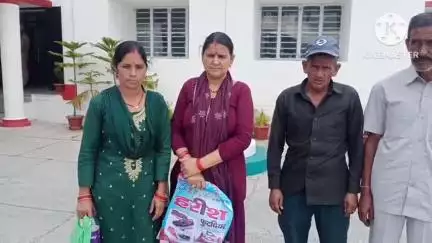 टिहरी: भिमलेत में ग्राम प्रधान की उम्मीदवार ने शौचालय के बावजूद नामांकन रद्द होने पर निर्वाचन अधिकारी से लगाई न्याय की गुहार