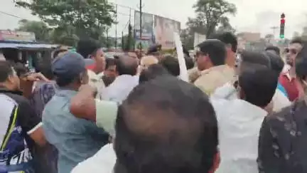 ବରଗଡ: FM କଲେଜ ଛାତ୍ରୀ ଆତ୍ମାହୁତି ଘଟଣା, ବରଗଡ଼ରେ ମୁଖ‍୍ୟମନ୍ତ୍ରୀ ଓ ଉଚ୍ଚ ଶିକ୍ଷାମନ୍ତ୍ରୀଙ୍କ କୁଶ ପୁତ୍ତଳିକା ଦାହ କଲା ବିଜେଡି