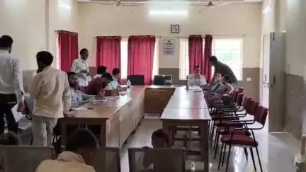 बीना: तहसील सभागार में जनसुनवाई का हुआ आयोजन, नायब तहसीलदार समेत कई विभागों के अधिकारी रहे मौजूद