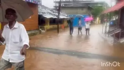 रोहा: जिल्ह्यात २४ तासात रेड अलर्ट, रोह्यात पहाटेच्या सुमारास अतिवृष्टी; बाजारपेठ, दमखाडी, छत्रपती शिवाजीनगर परिसरात भरले पाणी