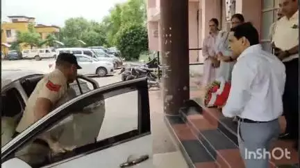 फतेहाबाद: फतेहाबाद में प्रदर्शनी में दिखा इमरजेंसी का दौर, उपायुक्त ने मिनी सचिवालय और भोडियाखेड़ा में प्रदर्शनी का किया उद्घाटन