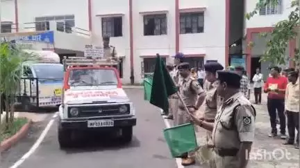 धार: धार पुलिस ने "नशे से दूरी है ज़रूरी" अभियान की शुरुआत की पुलिस अधीक्षक कार्यालय से निकली जागरूकता रैली।
