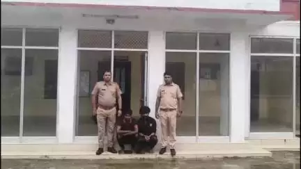 चौमूं: चोंमू की गोविंदगढ़ थाना पुलिस ने मण्डा औद्योगिक क्षेत्र में हुई चोरी के मामले में दो जनों को पकड़ा