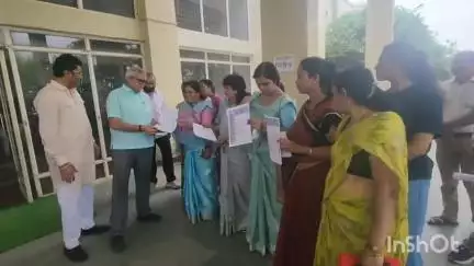 विदिशा नगर: जैन समाज की महिला मंडल और अन्य संगठनों ने कलेक्टर के माध्यम से राष्ट्रपति से मांग की