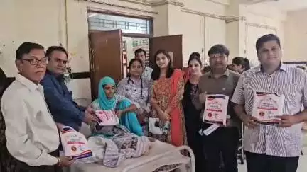 हनुमानगढ़: जिला मुख्यालय पर सामाजिक संस्था महावीर इंटरनेशनल ने जिला अस्पताल में 50 बेबी किट वितरित किए