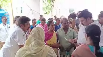 ராசிபுரம்: சேலம் சாலையில் தனியார் மண்டபத்தில் உங்களுடன் ஸ்டாலின் சிறப்பு முகாமினை அமைச்சர் மதிவேந்தன் தொடங்கி வைத்தார்