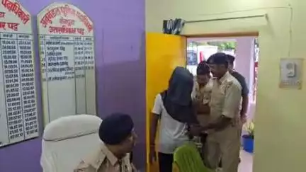 शेखपुरा: सिरारी पुलिस ने अंतरराज्यीय चोर गिरोह के सरगना को किया गिरफ्तार, 14 मोबाइल बरामद, एएसपी ने की प्रेस कॉन्फ्रेंस
