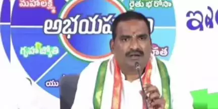 ఆలేరు: సూర్యాపేట ఎమ్మెల్యే జగదీశ్వర్ రెడ్డి సీఎం రేవంత్ రెడ్డి పై మాట్లాడే నైతిక హక్కు లేదు: ప్రభుత్వ విప్ బిర్ల ఐలయ్య