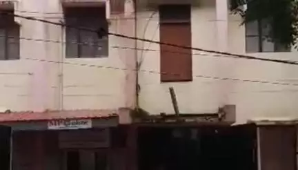 सागर नगर: चेक बाउंस मामले में डिक्री का पालन न करने पर सागर न्यायालय ने सुनाई एक महीने की जेल की सजा