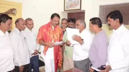 ఇబ్రహీంపట్నం: అభివృద్ధి కార్యక్రమాలు పార్టీలకు అతీతంగా కొనసాగిస్తాం : ఎమ్మెల్యే దేవీ రెడ్డి సుధీర్ రెడ్డి