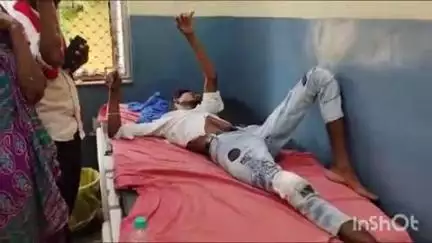 बांदा: मुरवल के आगे बाइक सियार से टकराई, बाइक सवार 3 लोग गंभीर रूप से घायल हुए
