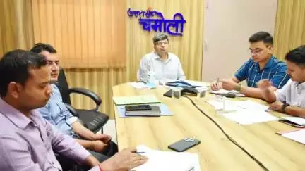 चमोली: तहसील स्तर पर उपजिलाधिकारी ने नियमित अवैध खनन निरोधक दल की बैठक की, जिलाधिकारी ने दिए निर्देश