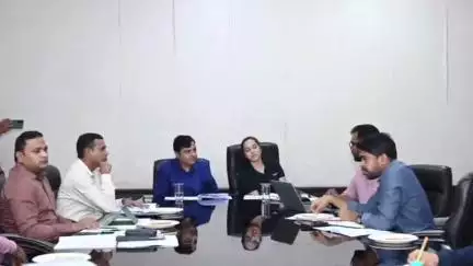 ଝାରସୁଗୁଡା: ଜମି ହିନ ଗରିବ ଲାଭାର୍ଥୀ ମାନଙ୍କ ପାଇଁ ଘର ଯୋଗାଇ ଦେବା ସମ୍ବନ୍ଧରେ ଜିଲ୍ଲାପାଳଙ୍କ କାର୍ଯ୍ୟାଳୟରେ ଏକ ବୈଠକ ଅନୁଷ୍ଠିତ