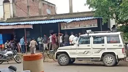 मझौली: मड़वास मार्केट के बैरिया में जमीनी मामलों को लेकर जयसवाल और गुप्ता समाज में विवाद, पुलिस पहुंची