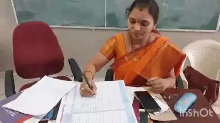 కొడంగల్: బొమ్రాస్పేట్ మండల నూతన ప్రిన్సిపల్ గా పదవీ బాధ్యతలు స్వీకరించిన రోజా రాణి