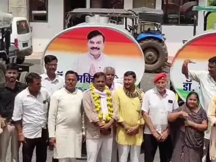 हरदा: हरदा विधायक डॉ. आर के दोगने ने ग्रामीण क्षेत्रों में फायर फाइटर पानी टैंकर का वितरण किया