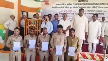 मऊ: शहर के तत्वबोध इंटर कॉलेज में 'मेरा युवा भारत' के तहत विश्व कौशल दिवस का आयोजन किया गया