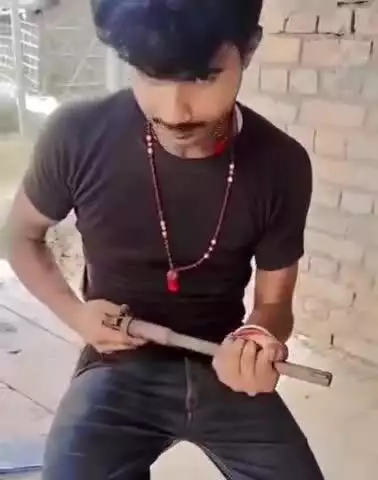 चौथम: नौरंगा: अवैध हथियार के साथ युवक का वीडियो वायरल, पुलिस जांच में जुटी