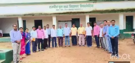 नाला: मध्य विद्यालय सियारकेटिया में शिक्षकों को आईसीटी लैब का प्रशिक्षण दिया गया