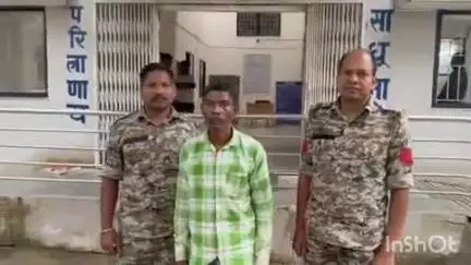 बलरामपुर: दो बच्चियों के साथ छेड़खानी और अश्लील बात करने के मामले में अधेड़ को गिरफ्तार कर कोतवाली पुलिस ने भेजा जेल