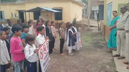 खरगौन: नशा मुक्ति अभियान के अंतर्गत नशे से दूरी के लिए जागरूकता कार्यक्रम आयोजित किया गया