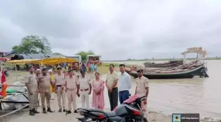 परबत्ता: अगुवानी-सुल्तानगंज गंगा नदी में नाव फेरी सेवा पर प्रशासन की नजर, अधिकारियों ने लिया जायजा