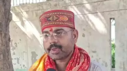 आज़मगढ़: भाजपा नेता हरिवंश मिश्रा ने कहा, सपा की मानसिकता ब्राह्मण विरोधी है, सपा नेता पर गलत मंत्र उच्चारण का मुकदमा दर्ज