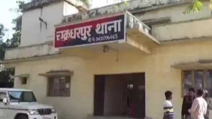 चक्रधरपुर: चक्रधरपुर पुलिस को मिली सफलता, गुरुनानक टेलीकॉम से चोरी किए 23 मोबाइल बरामद