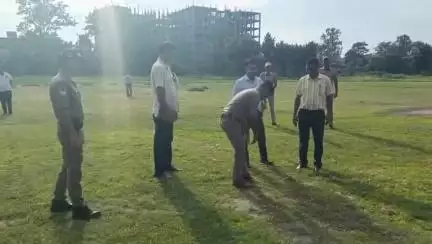 रुद्रपुर: रुद्रपुर में गृहमंत्री अमित शाह के कार्यक्रम को देखते हुए एडीएम ने पुलिस लाइन स्थित अस्थाई हेलीपैड का किया निरीक्षण